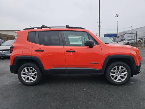 Used 2018 Jeep Renegade Sport w/ Power & Air Group AWD/4WD image 9