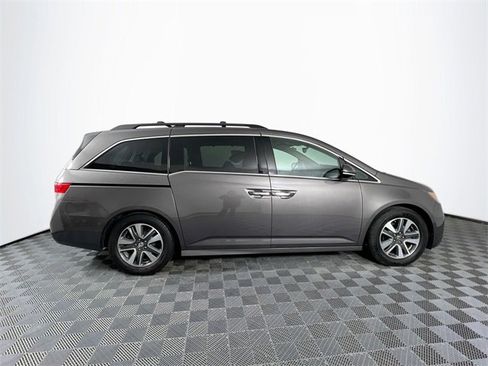 Used 2016 Honda Odyssey Touring Elite image 7