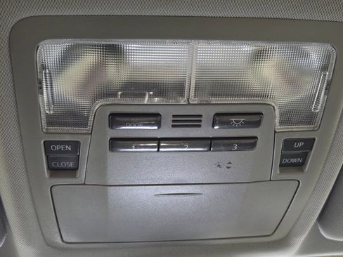 Used 2018 Toyota Highlander XLE image 13