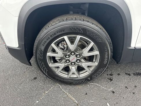 Used 2022 GMC Acadia SLE w/ Driver Convenience Package image 12