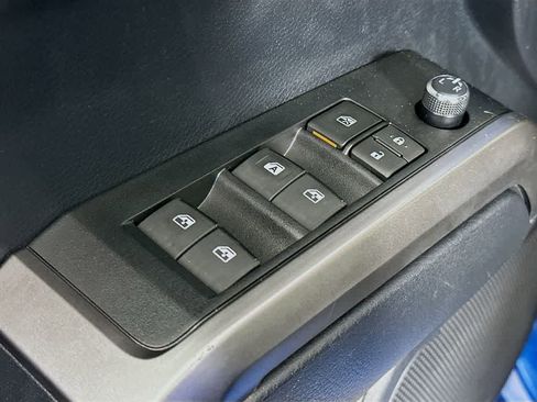 Used 2018 Toyota Tacoma SR5 image 27