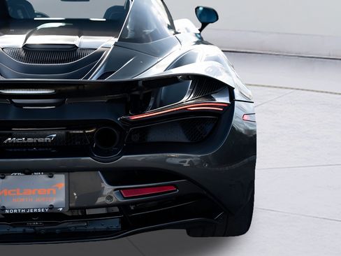 Used 2020 McLaren 720S Spider RWD image 36