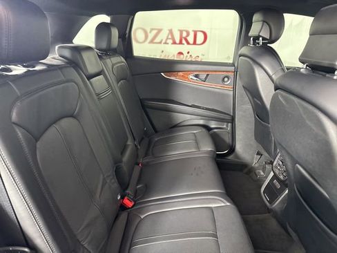 Used 2019 Lincoln Nautilus Reserve image 18