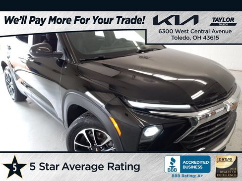Used 2025 Chevrolet TrailBlazer LT FWD image 1