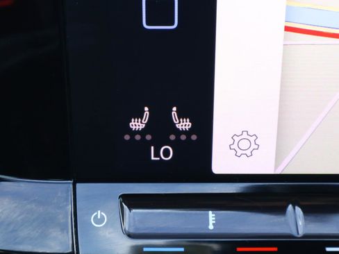 Used 2024 Volkswagen GTI SE w/ MDO Package image 28