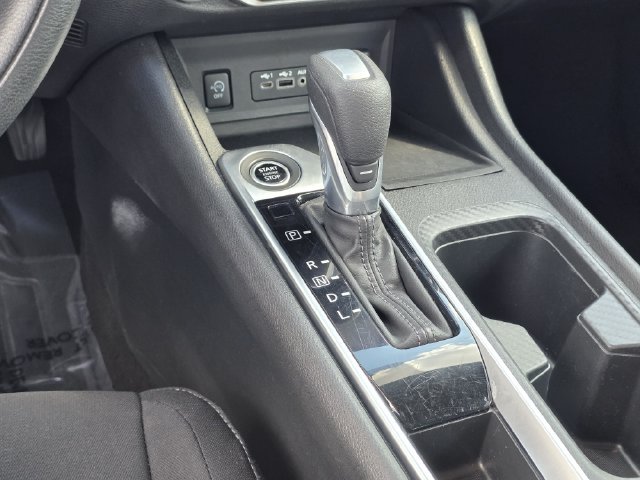 Used 2024 Nissan Sentra SV FWD image 22