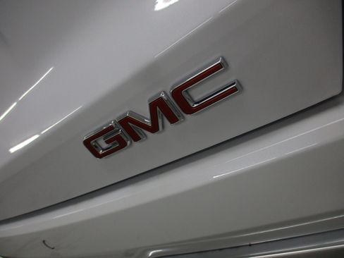 New 2026 GMC Terrain Denali AWD/4WD image 10