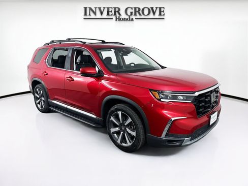 Certified 2025 Honda Pilot Elite image 3
