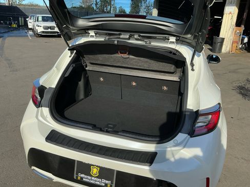 Used 2019 Toyota Corolla XSE image 26