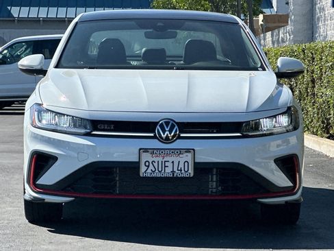 Used 2025 Volkswagen Jetta GLI Autobahn image 9