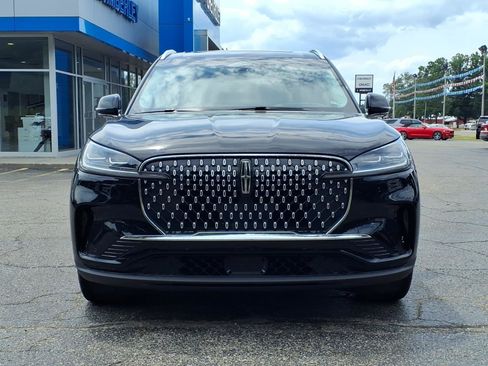 Used 2025 Lincoln Aviator Reserve w/ Equipment Group 201A AWD/4WD image 2