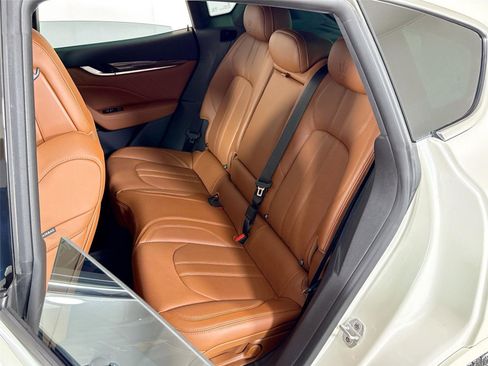 Used 2019 Maserati Levante S GranSport image 26