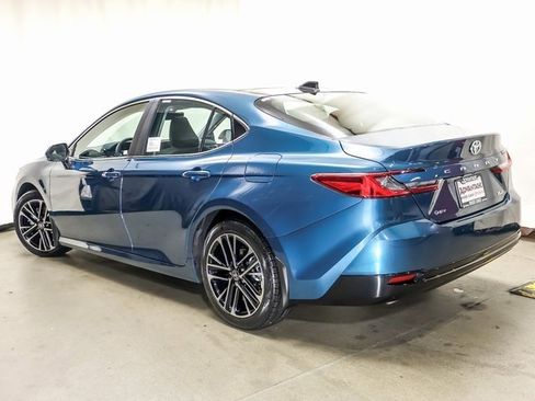 New 2025 Toyota Camry XLE image 5