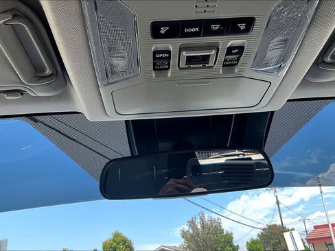 Used 2021 Toyota RAV4 XLE w/ Convenience Package FWD image 17