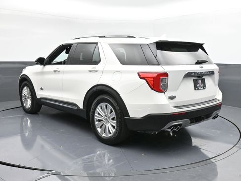 Used 2021 Ford Explorer King Ranch w/ Premium Technology Package image 6