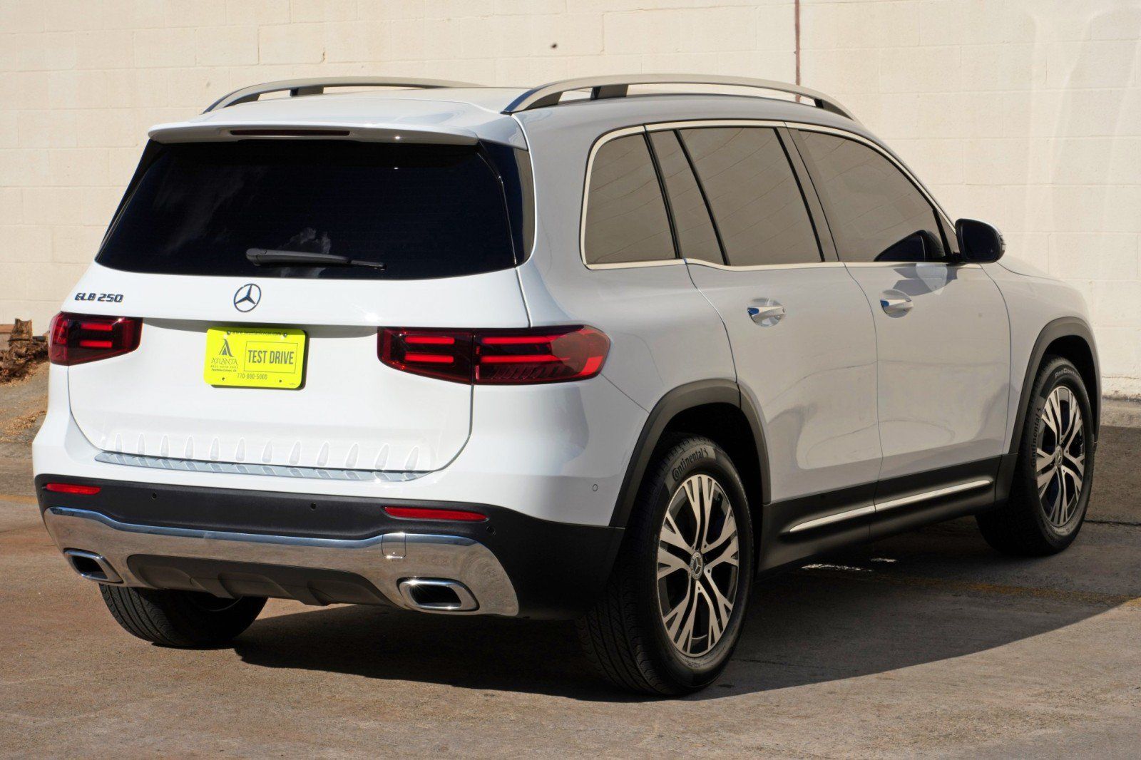 Used 2024 Mercedes-Benz GLB 250 w/ Exclusive Package image 57
