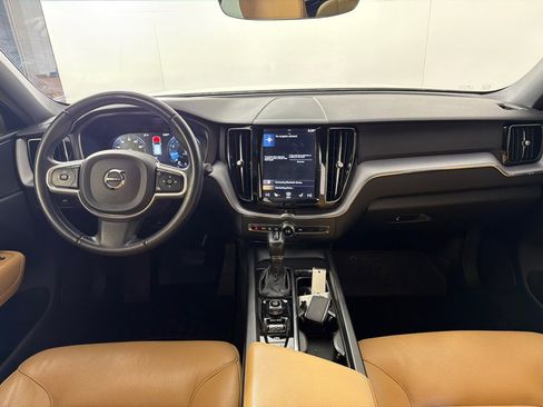 Used 2020 Volvo XC60 T5 Momentum image 26