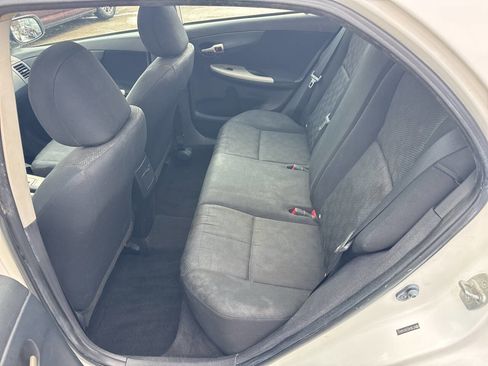 Used 2010 Toyota Corolla S image 14