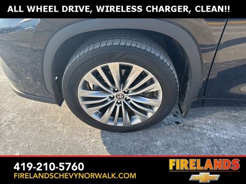 Used 2021 Toyota Highlander Platinum image 9