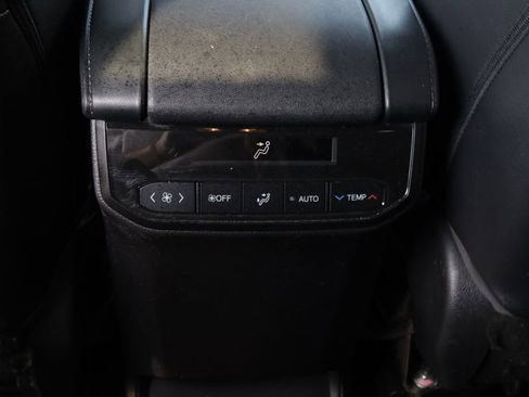 Used 2023 Toyota Highlander XSE AWD/4WD image 15