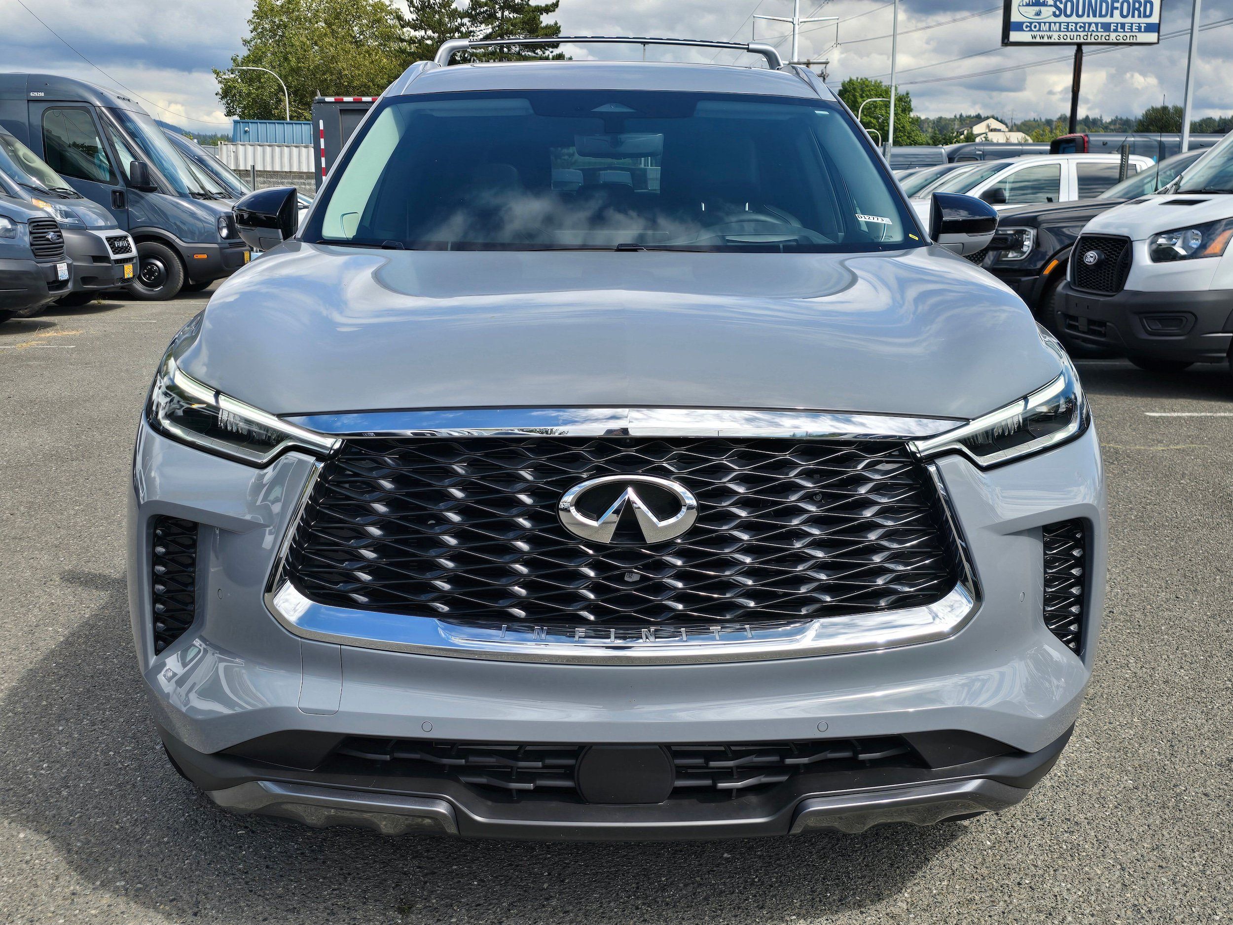 Used 2025 INFINITI QX60 Sensory w/ Vision Package AWD/4WD image 8