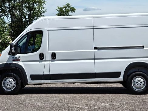 Used 2017 RAM ProMaster 2500 w/ Interior Convenience Group FWD image 16