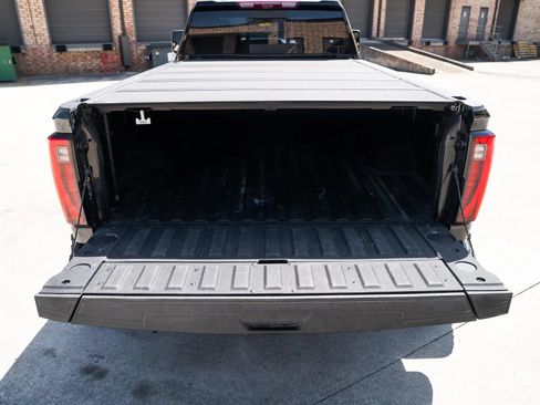 Used 2024 GMC Sierra 3500 Denali Ultimate AWD/4WD image 10