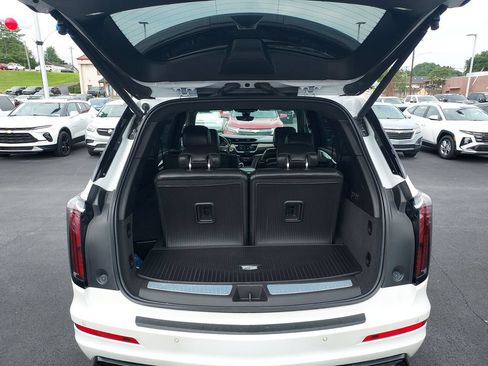 Used 2021 Cadillac XT6 Sport w/ Platinum Package AWD/4WD image 9