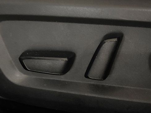 Certified 2023 Nissan Rogue SV image 37