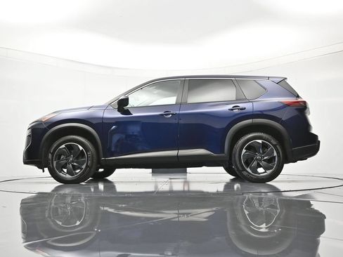 Certified 2024 Nissan Rogue SV FWD image 43