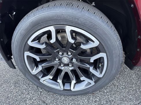 Used 2025 RAM 1500 Limited image 11