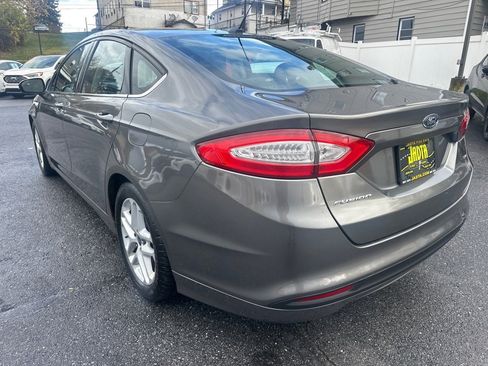 Used 2014 Ford Fusion SE image 5