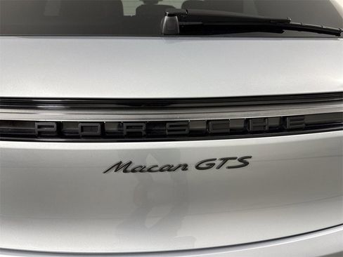 Certified 2025 Porsche Macan GTS image 19