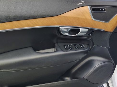 Used 2024 Volvo XC90 B6 Plus image 8