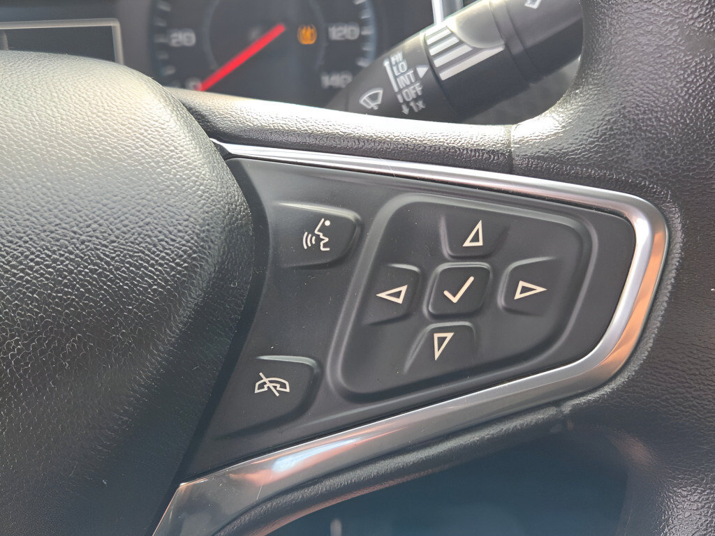 Used 2017 Chevrolet Malibu LT FWD image 34