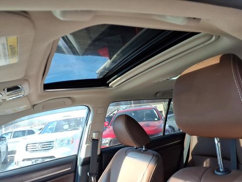 Used 2018 Subaru Outback 2.5i Touring image 21