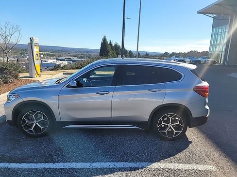 Used 2018 BMW X1 xDrive28i w/ Convenience Package image 16