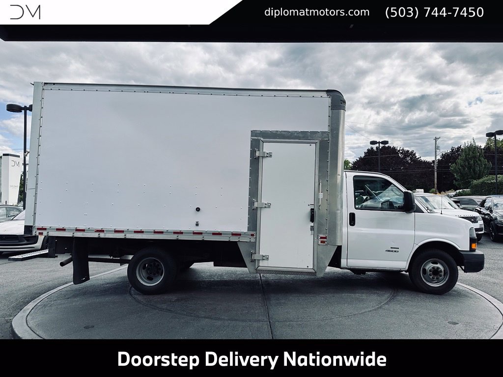 Used 2021 Chevrolet Express 4500 Extended w/ Power Convenience Package RWD image 8
