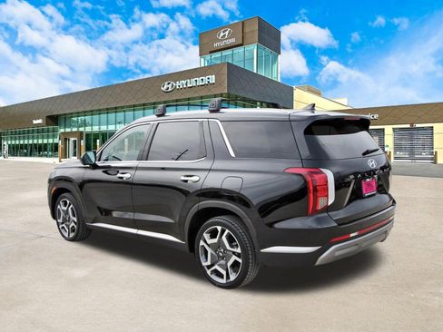 Used 2023 Hyundai Palisade SEL w/ Premium Package FWD image 8