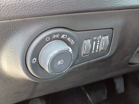 Used 2020 Jeep Compass Limited AWD/4WD image 12