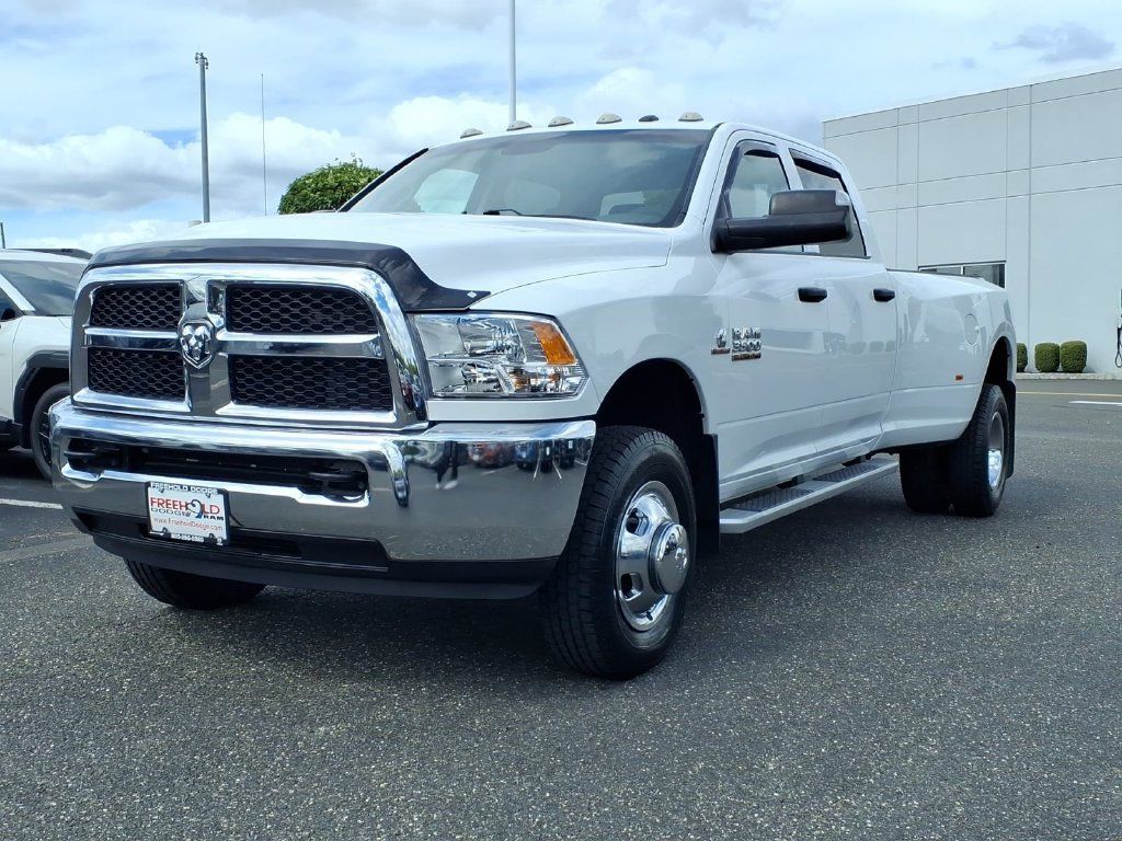 Used 2018 RAM 3500 Tradesman w/ Chrome Appearance Group AWD/4WD image 3