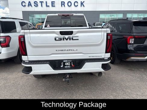 Used 2024 GMC Sierra 2500 Denali Ultimate AWD/4WD image 4