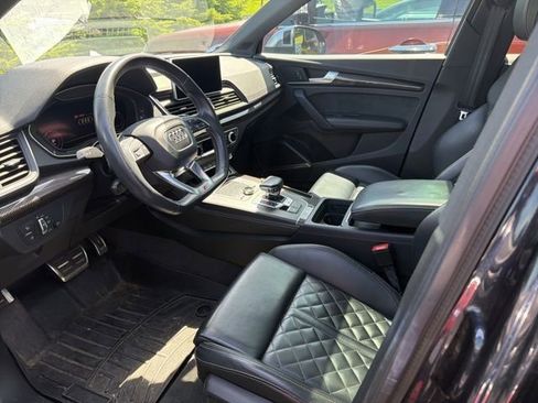 Used 2018 Audi SQ5 Premium Plus w/ S Sport Package AWD/4WD image 5