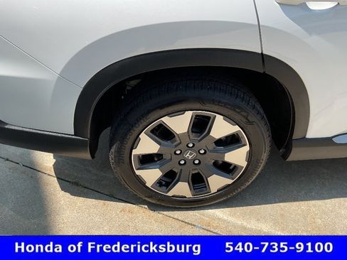 Used 2026 Honda Pilot Touring image 12