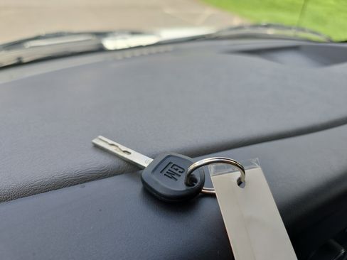 Used 2023 Chevrolet Express 3500 LS image 33