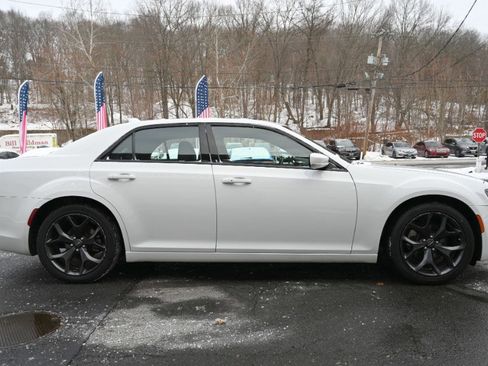 Used 2023 Chrysler 300 S image 8