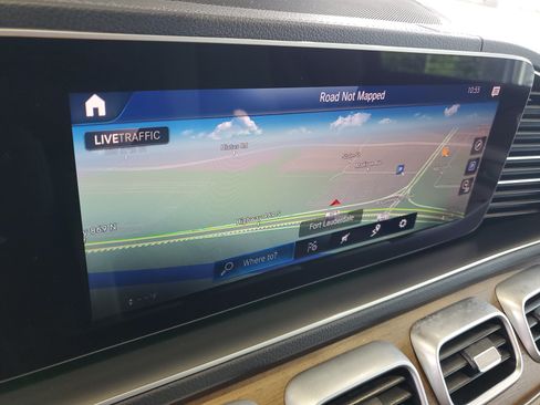Used 2022 Mercedes-Benz GLS 450 4MATIC image 26