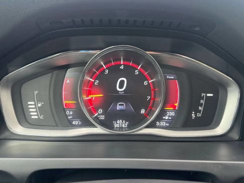 Used 2016 Volvo S60 T5 Inscription Platinum w/ Climate Package image 28