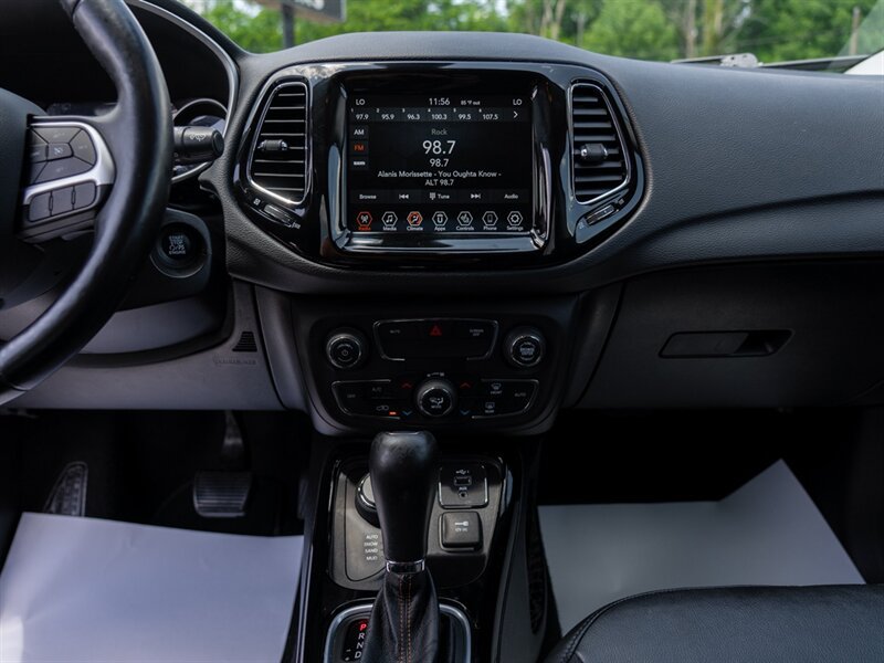 Used 2020 Jeep Compass Limited AWD/4WD image 31