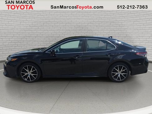Used 2021 Toyota Camry SE FWD image 9